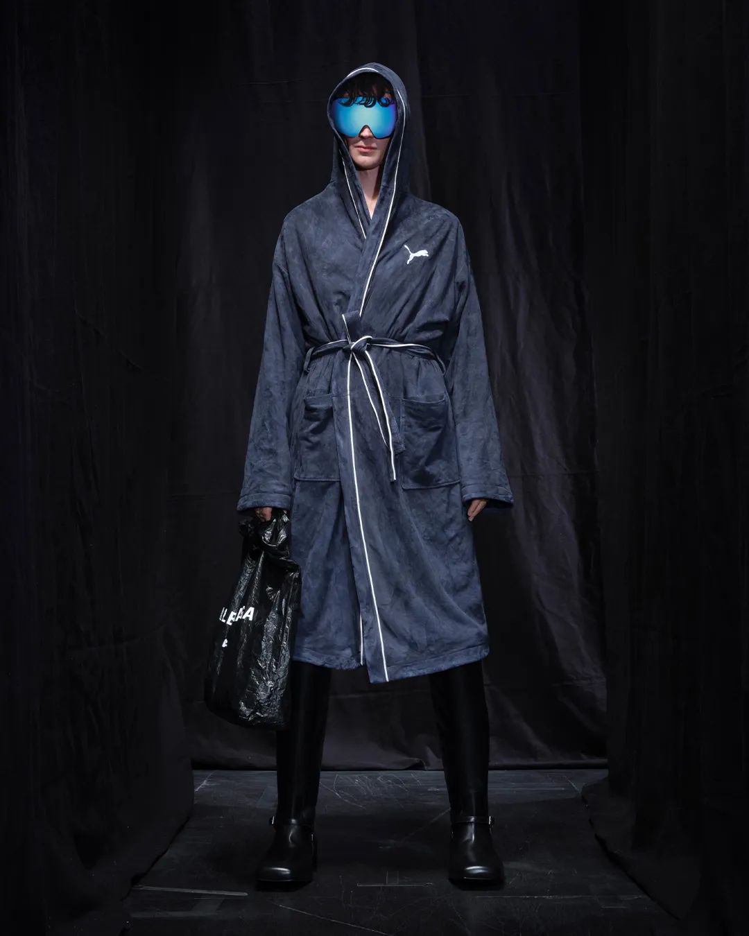 BALENCIAGA-WINTER-25-LOOK-52_OSKAR-G.jpg