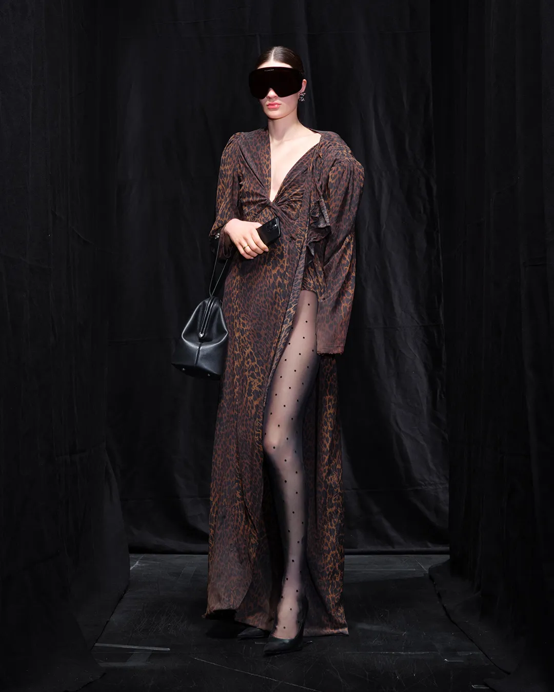 BALENCIAGA-WINTER-25-LOOK-55_CAMILLE.jpg