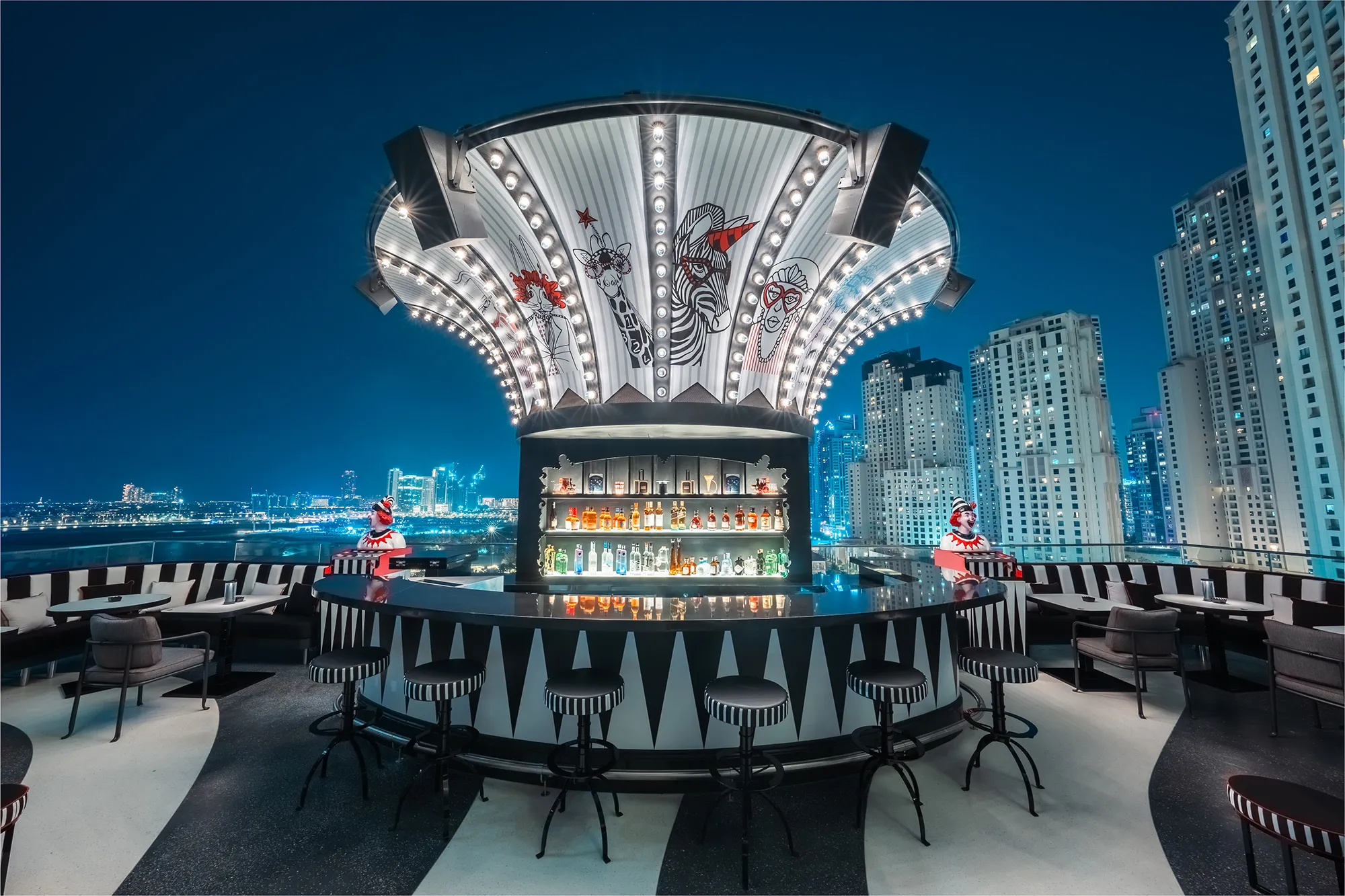 FIVE-LUXE_Paradiso-Dubai_Terrace-3.jpg