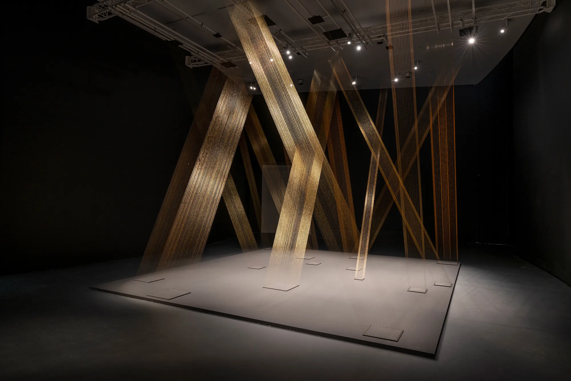 Minimal_exhibition_2.jpg