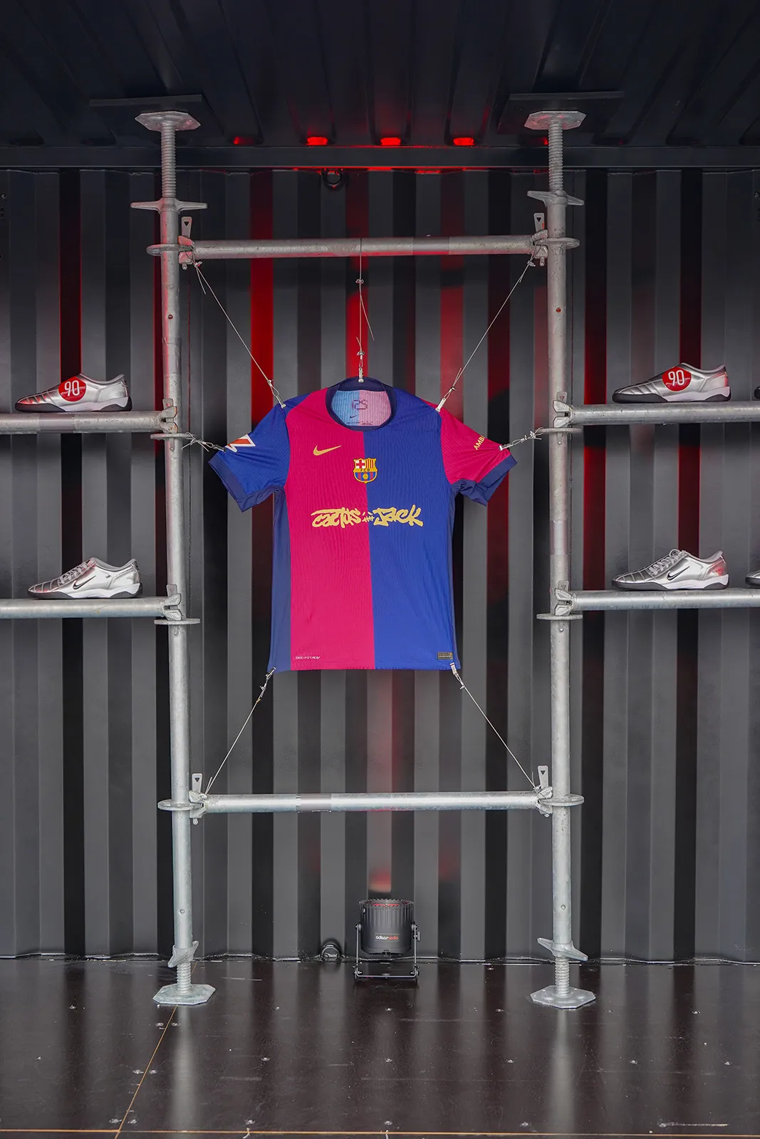 Travis_Scott_x_Nike_x_Spotify_x_FC_Barcelona_1.jpg