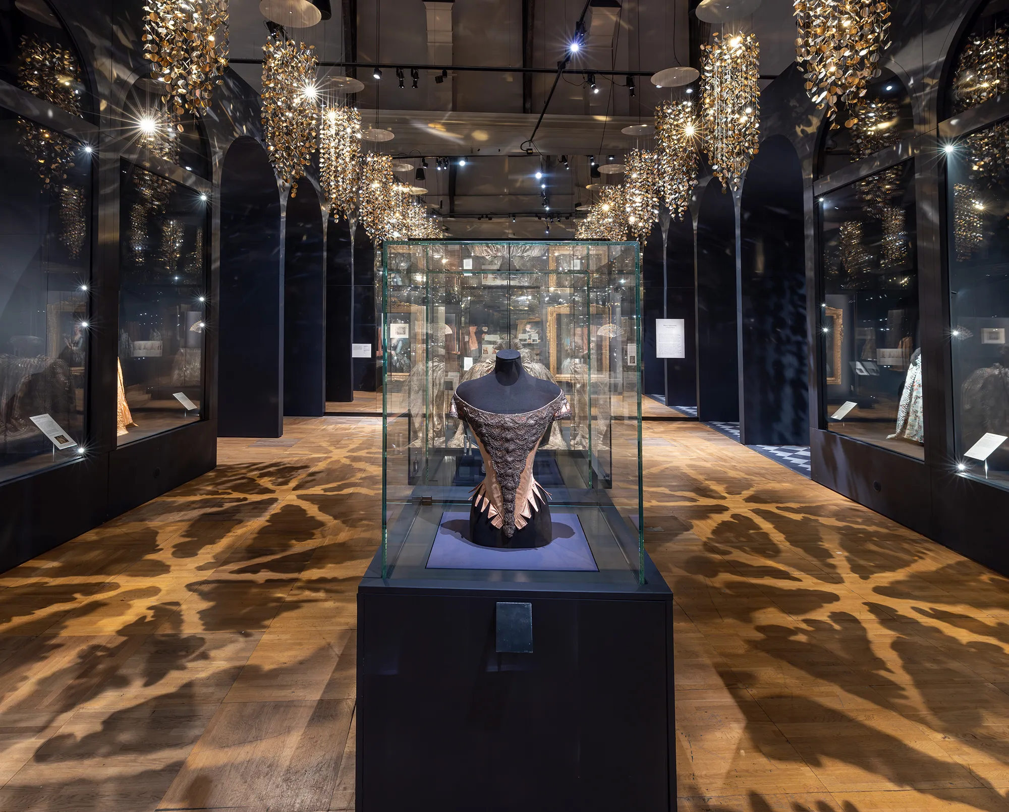 Victoria-and-Albert-Museum-London-1.jpg
